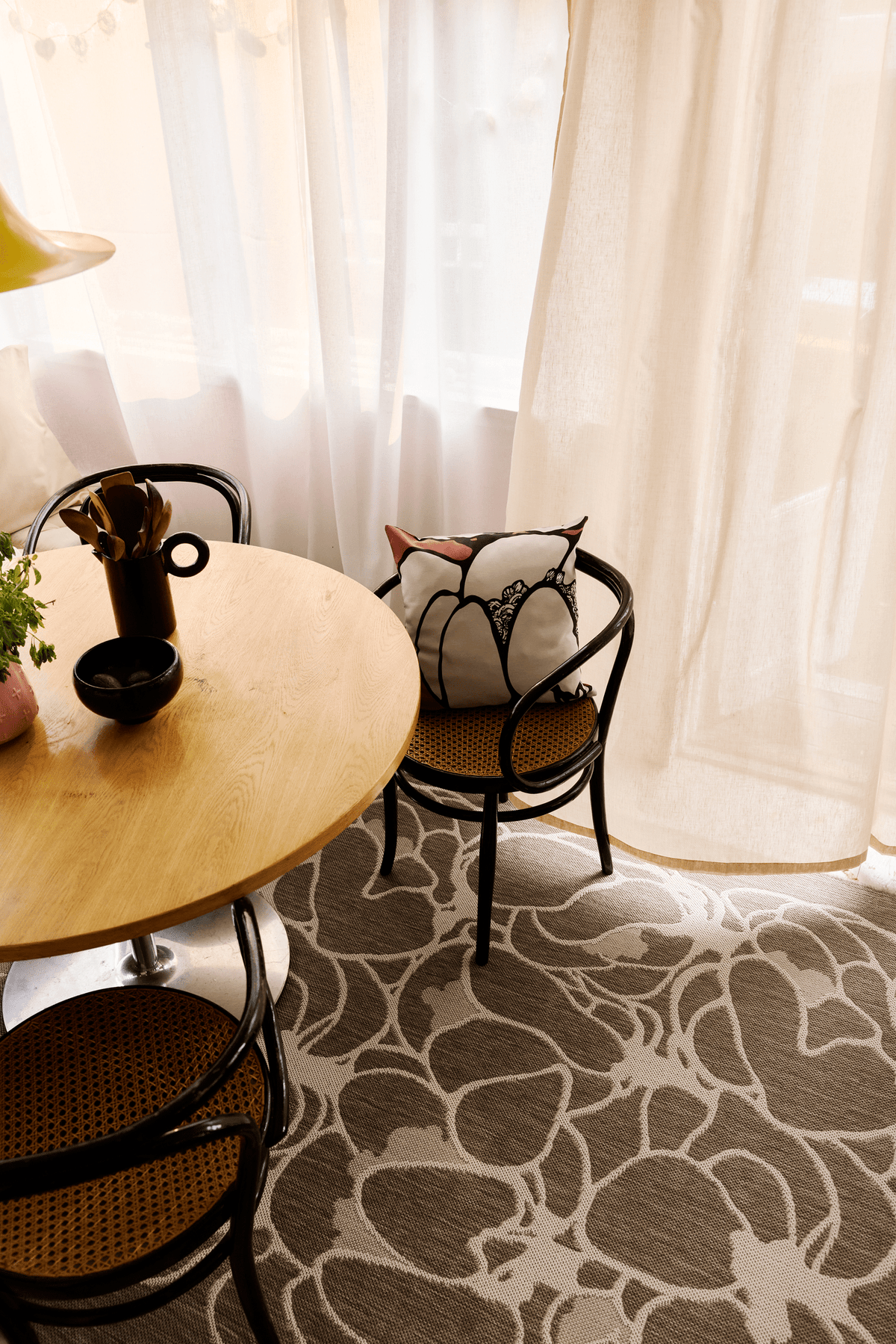108297-1001_3; Vallila Makeba-matto Beige-valkoinen / 160x230 cm 