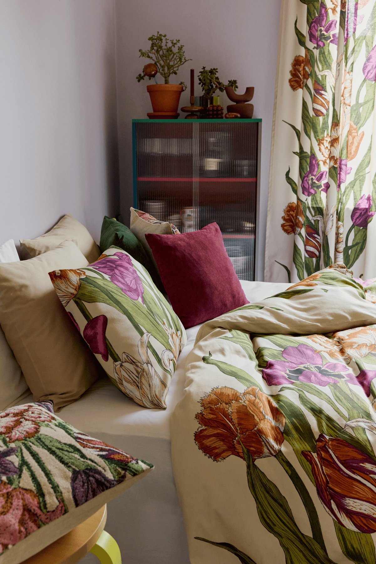 23310-101301-3750CU_4; Vallila Kukoistus-verho Terra-violetti / 140x250 cm 